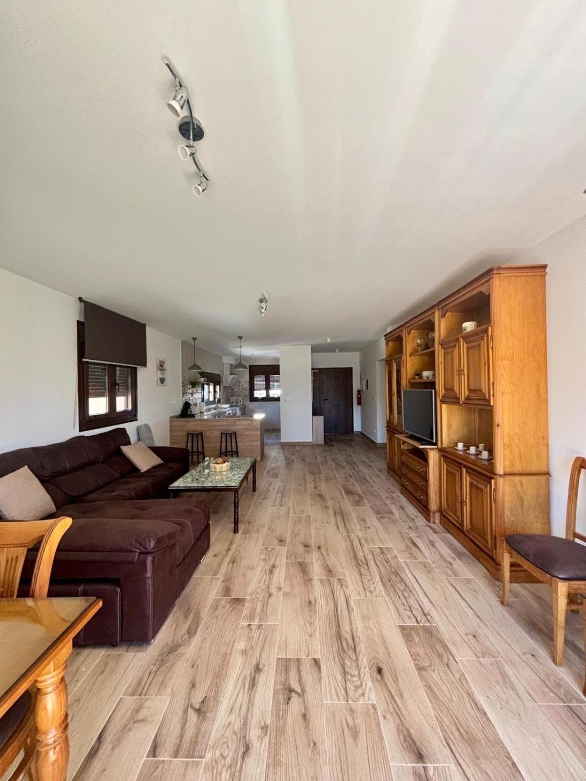 El Hondon Del Lugar Apartment Hoyos Exterior photo